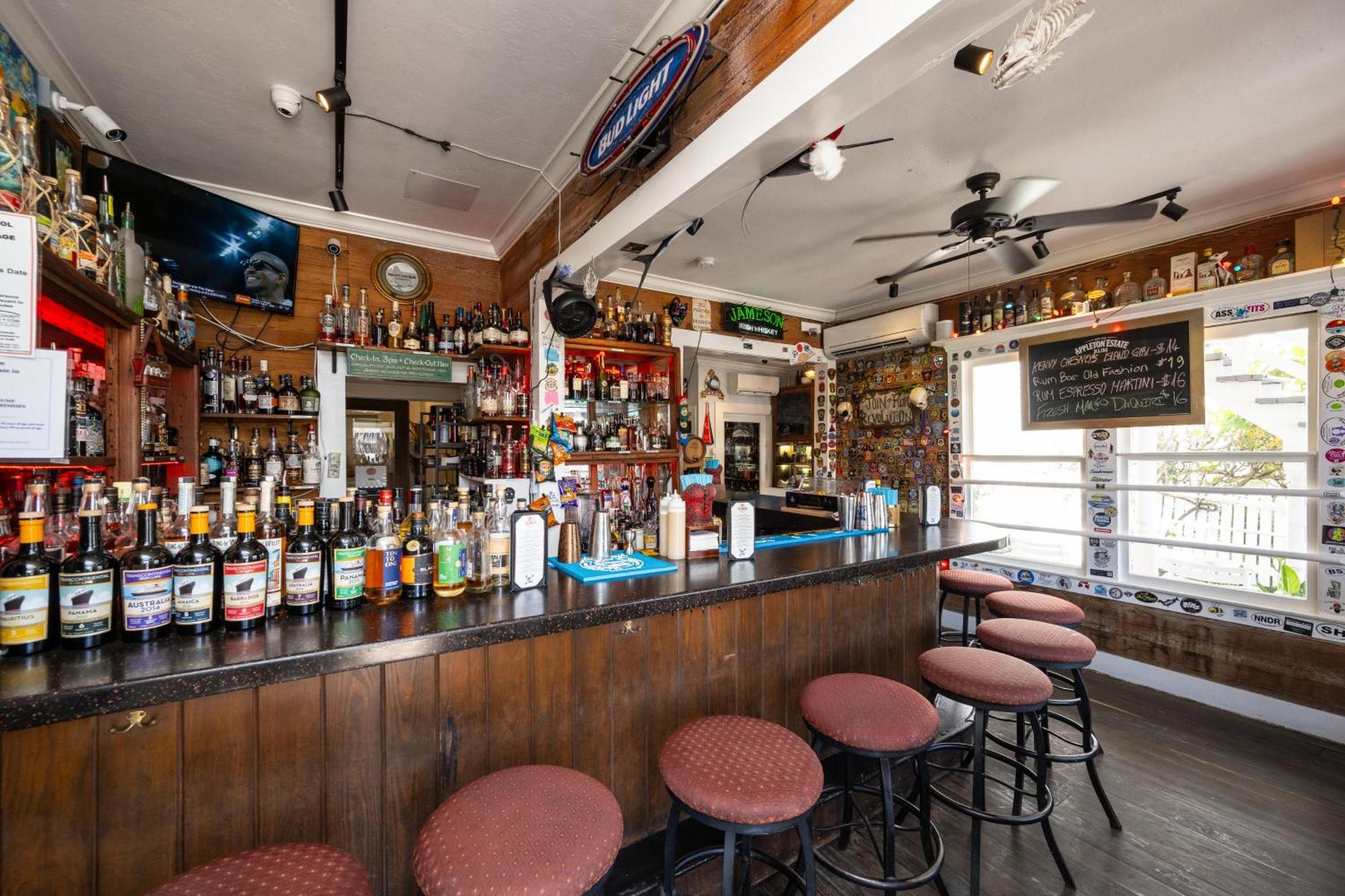 The Speakeasy Inn And Rum Bar Key West Esterno foto