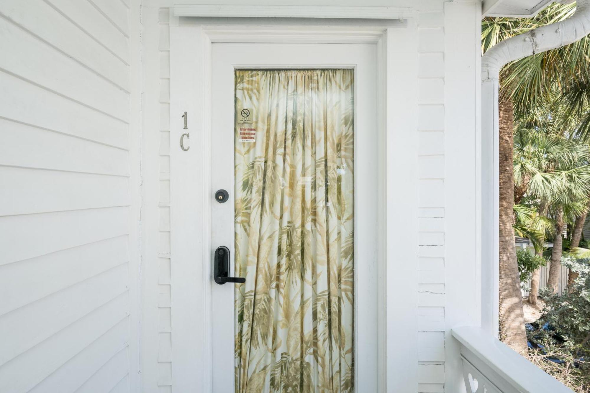 The Speakeasy Inn And Rum Bar Key West Esterno foto